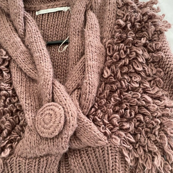 Knitted mauve sweater with cutest details - Picture 2 of 3